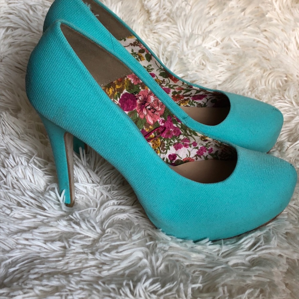 Turquoise pumps - Picture 2 of 3